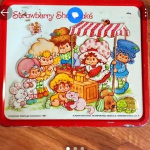 Strawberry shortcake lunchbox